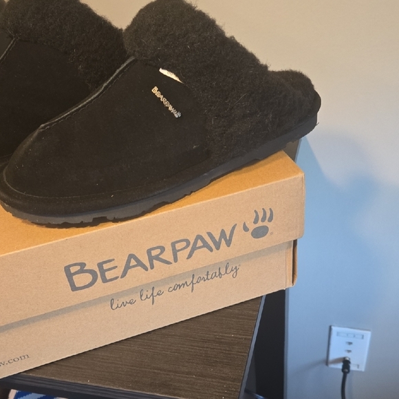 BearPaw Shoes - BearPaw Black Cozy Slippers Size 8 WOMENS Brand NWT